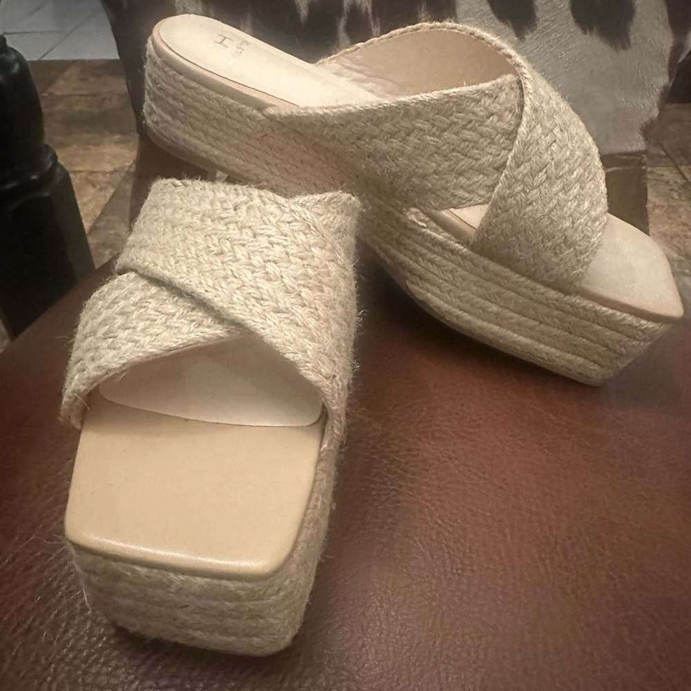 NEW H by Halston Beige Woven Espadrille Platform Slides